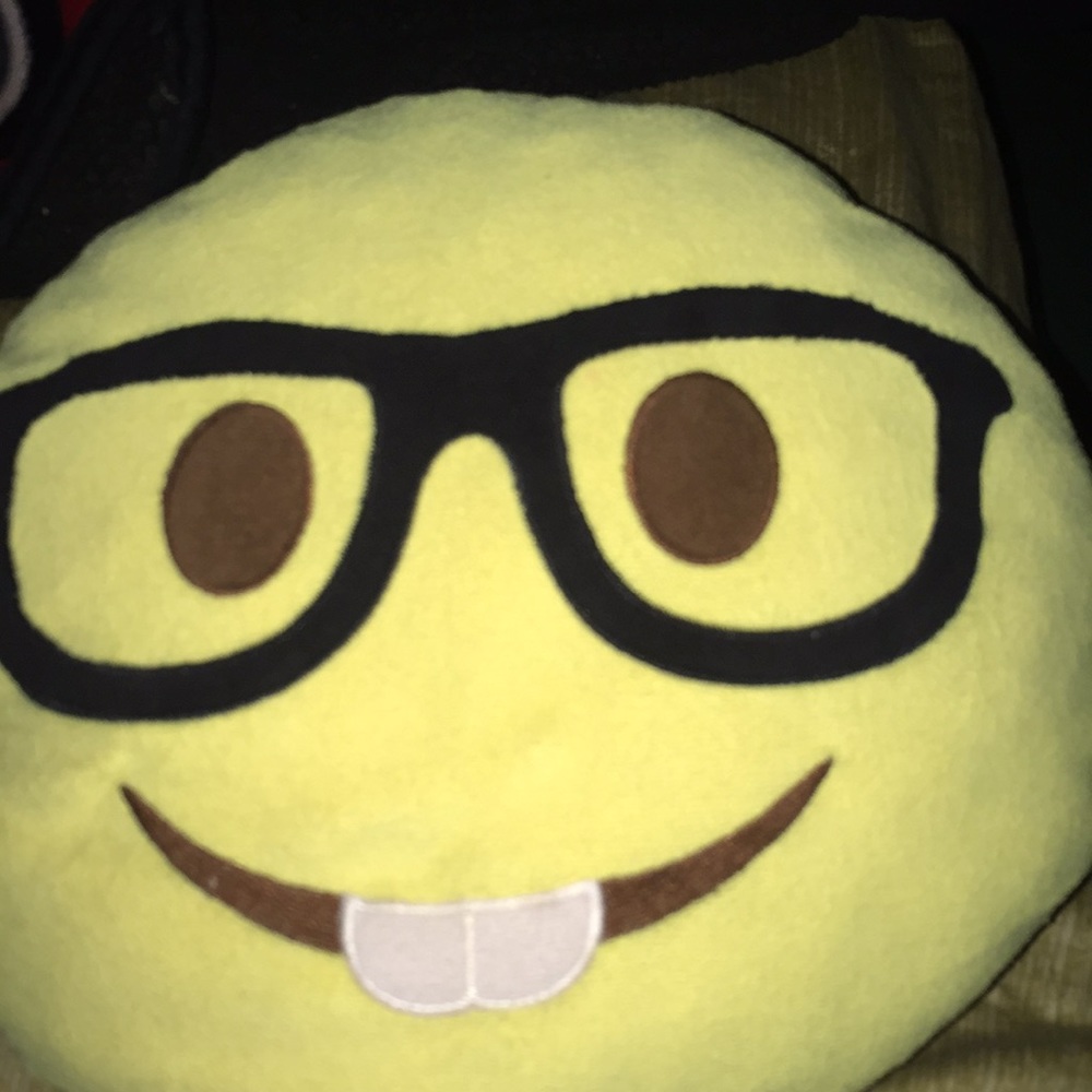 I am selling this emoji pillow for 3$ I have more!